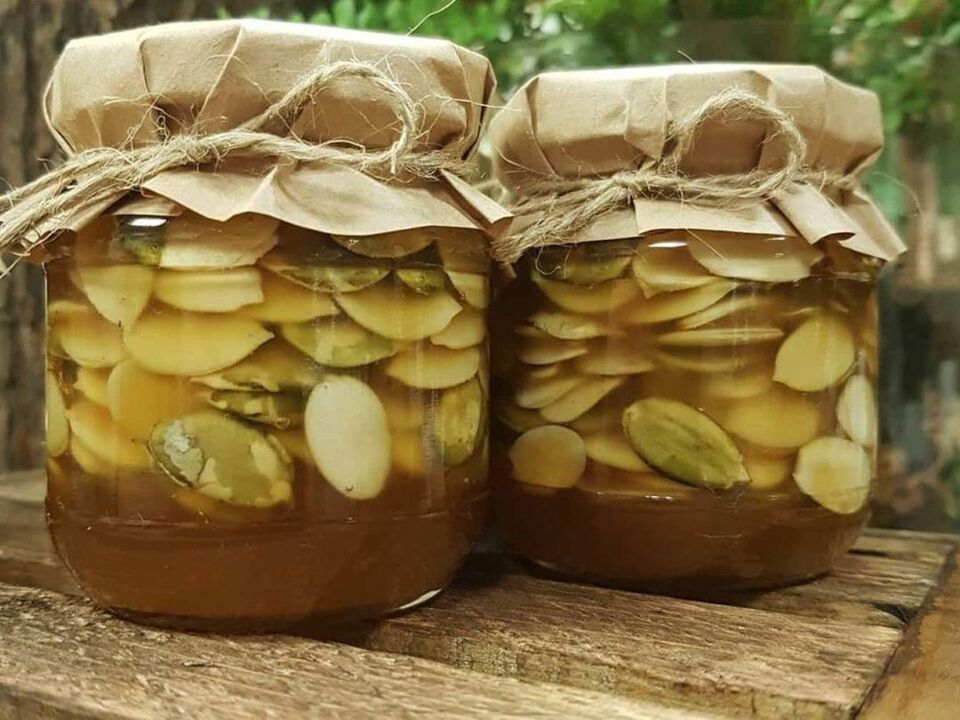 Pumpkin seeds with honey for worms